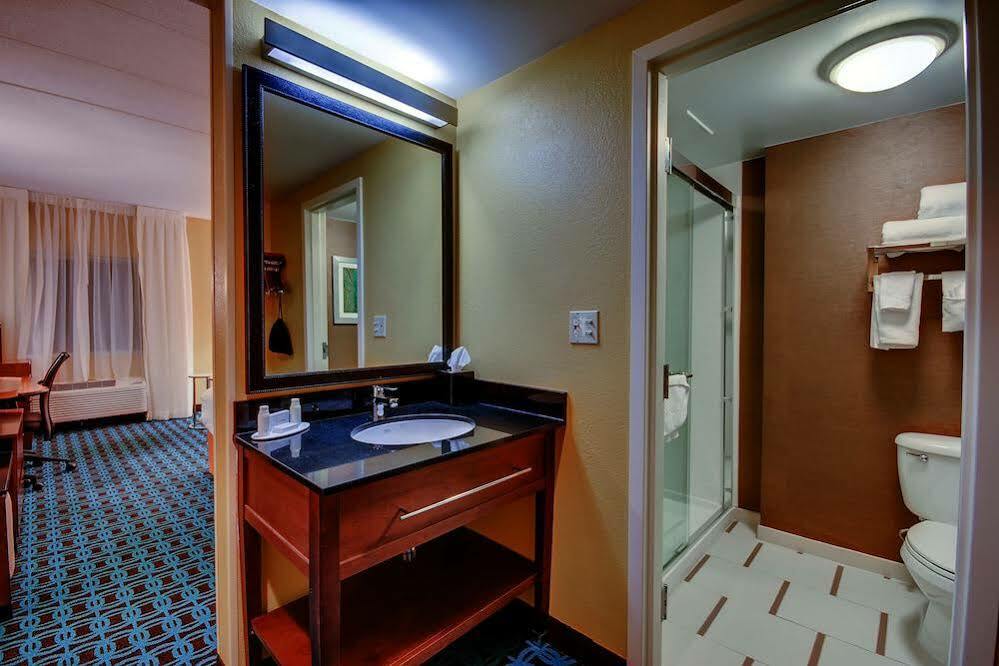 Fairfield By Marriott Inn & Suites Wallingford New Haven Экстерьер фото